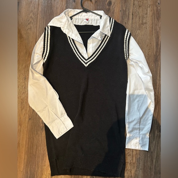 Heart & Heels Sweaters - Heart H& Heels Black and White V-Neck Sweater Vest